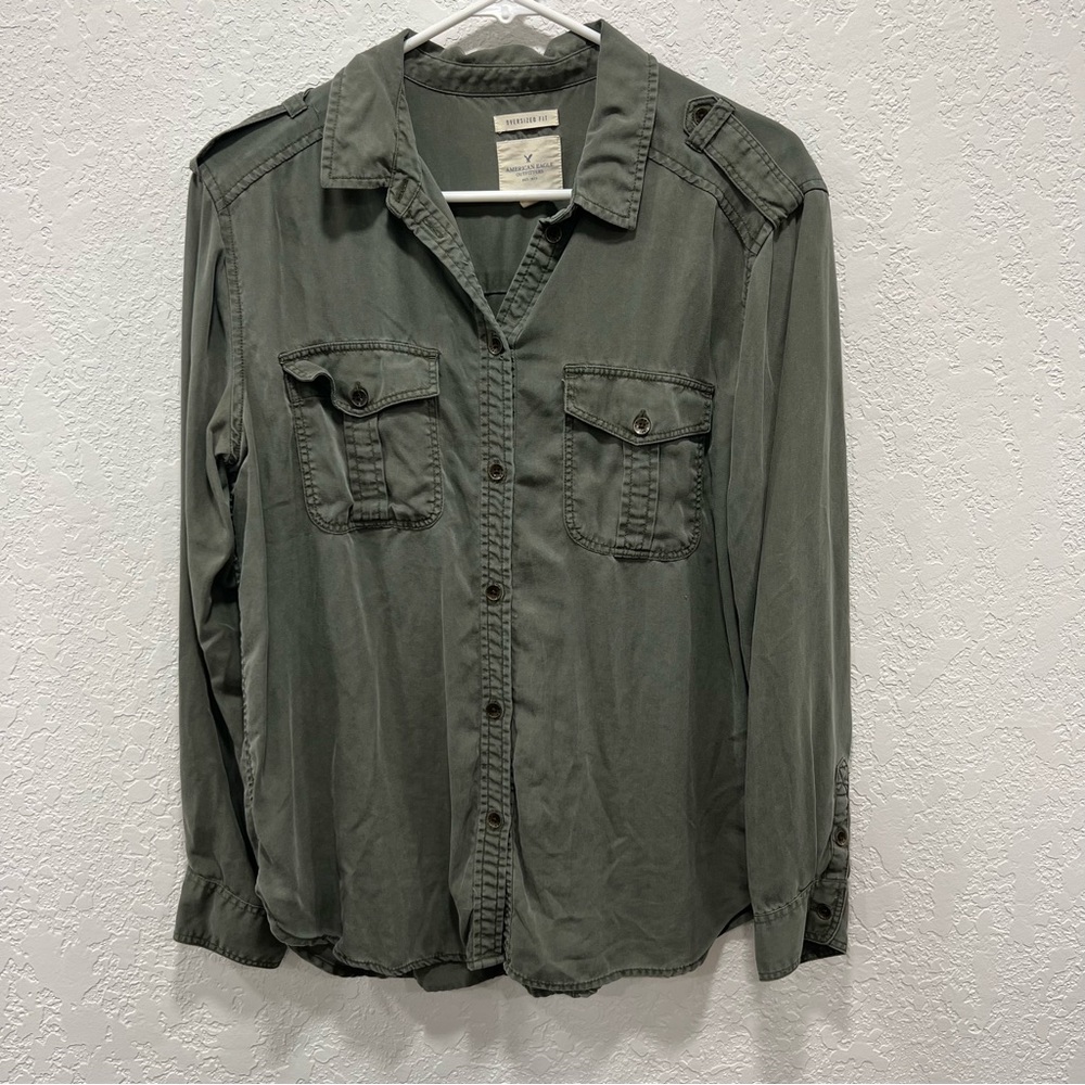 American Eagle Embroidered Floral Back Button Front Army Green Oversized Fit